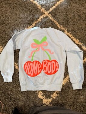 Staykation sweatshirt size small EUC